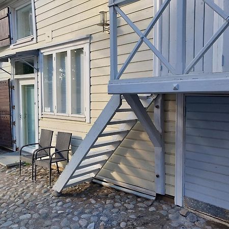Uniikki Talo Kirjastosilta - Unique House At Centre Apartment Turku Exterior photo